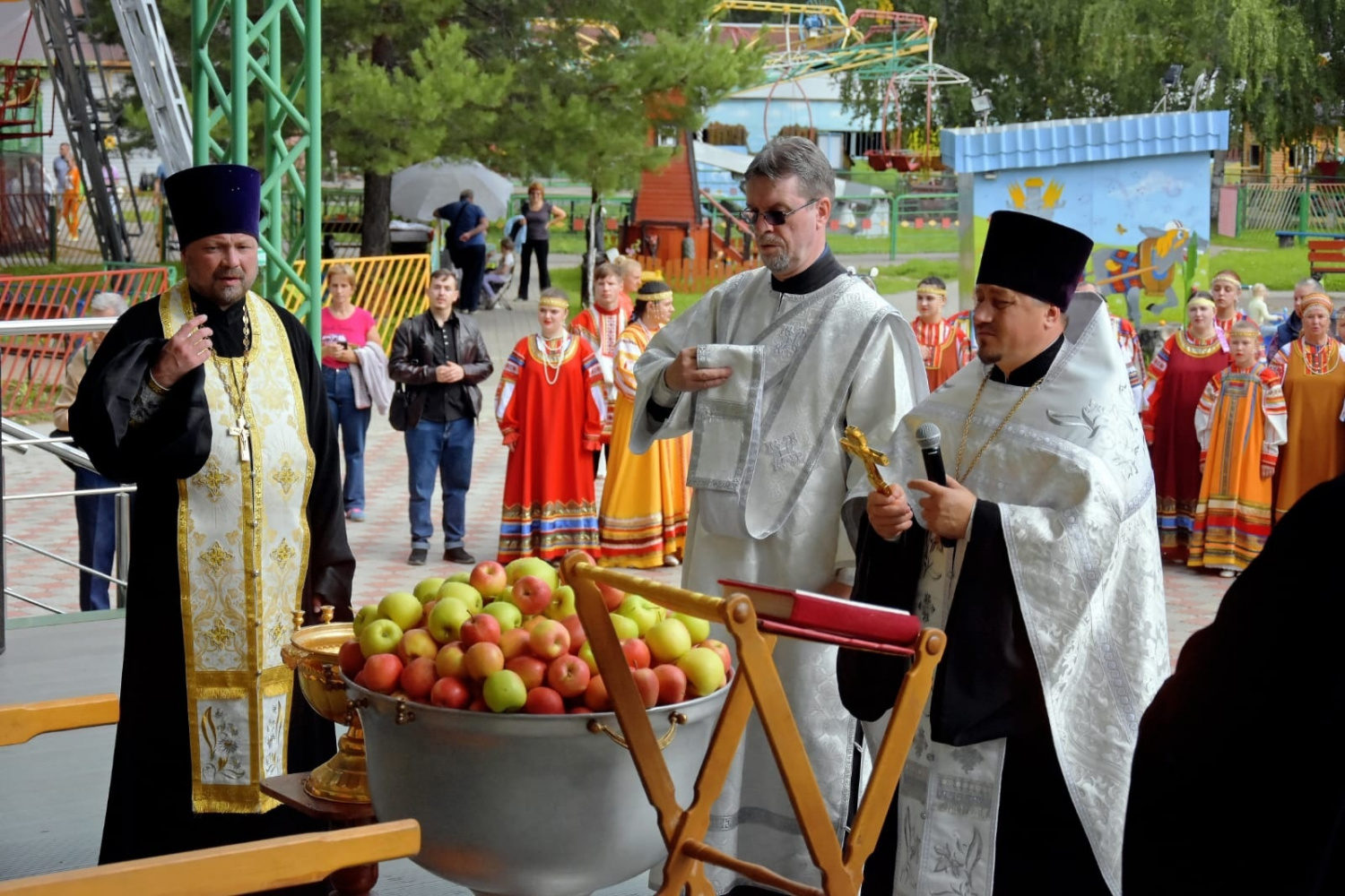 Народный праздник Яблочный Спас Народный праздник Яблочный Спас