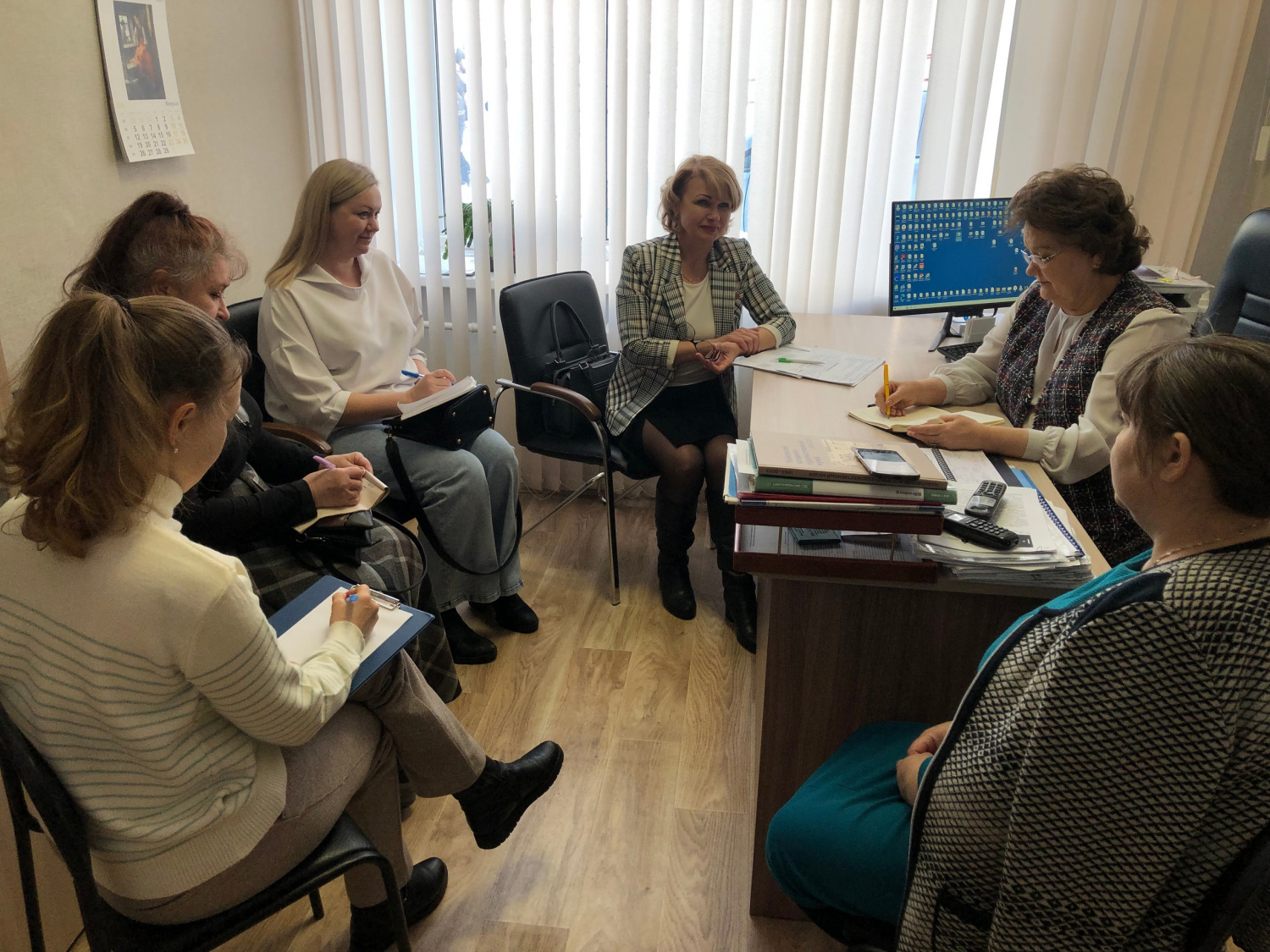Участники проекта работают над изучением традиций престольных праздников. Участники проекта работают над изучением традиций престольных праздников.