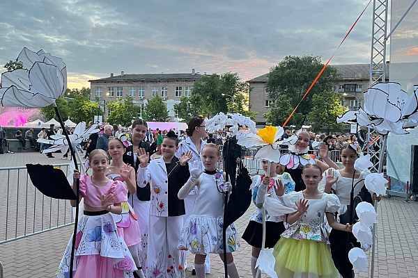 11 июня вошел в историю города яркой страницей, благодаря потрясающему фестивалю креативных идей «Нереальная реальность»