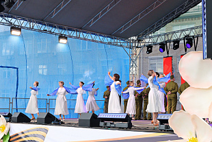 Акция "Вальс победы"