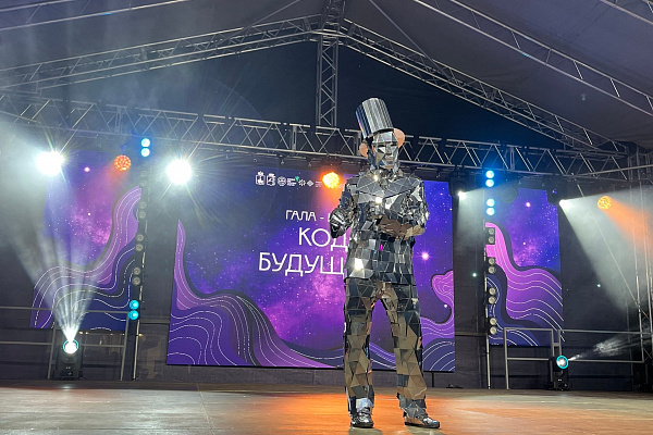 11 июня вошел в историю города яркой страницей, благодаря потрясающему фестивалю креативных идей «Нереальная реальность»