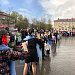 В День Победы на площади Карла Маркса, несмотря на погоду, вновь состоялась акция "Вальс Победы"