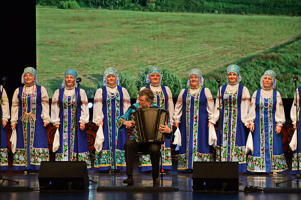 Отчетный концерт Народного хора "Ветеран" - "Лейся, песня русская" 